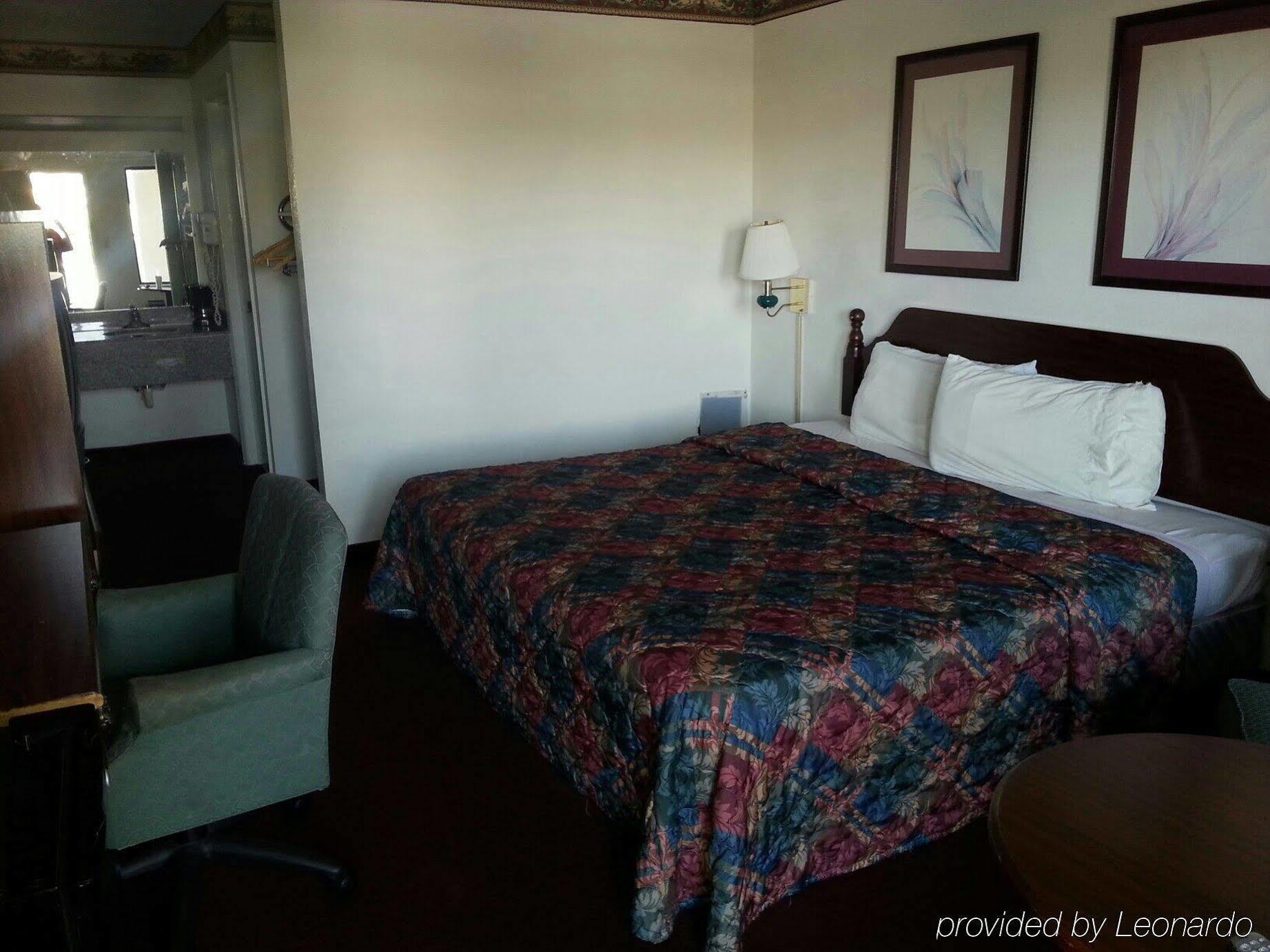 Lodge Econo Athens