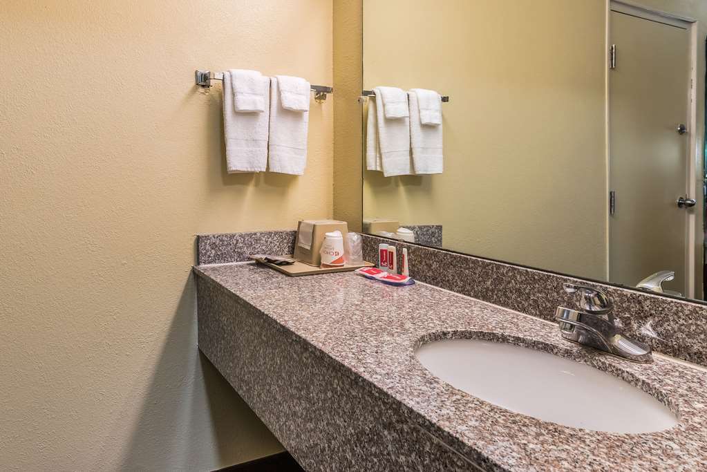 Lodge Econo Athens